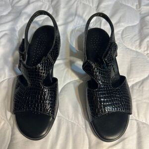 SAS Suntimer Women’s 8M Black Croc Print Leather Slingback Sandal Shoes